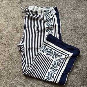 Abercrombie Crinkled Texture Pull On Pant